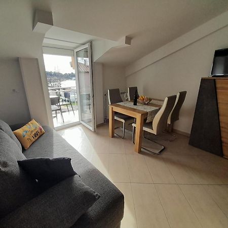 Apartman Voch Zambratija  Exteriör bild