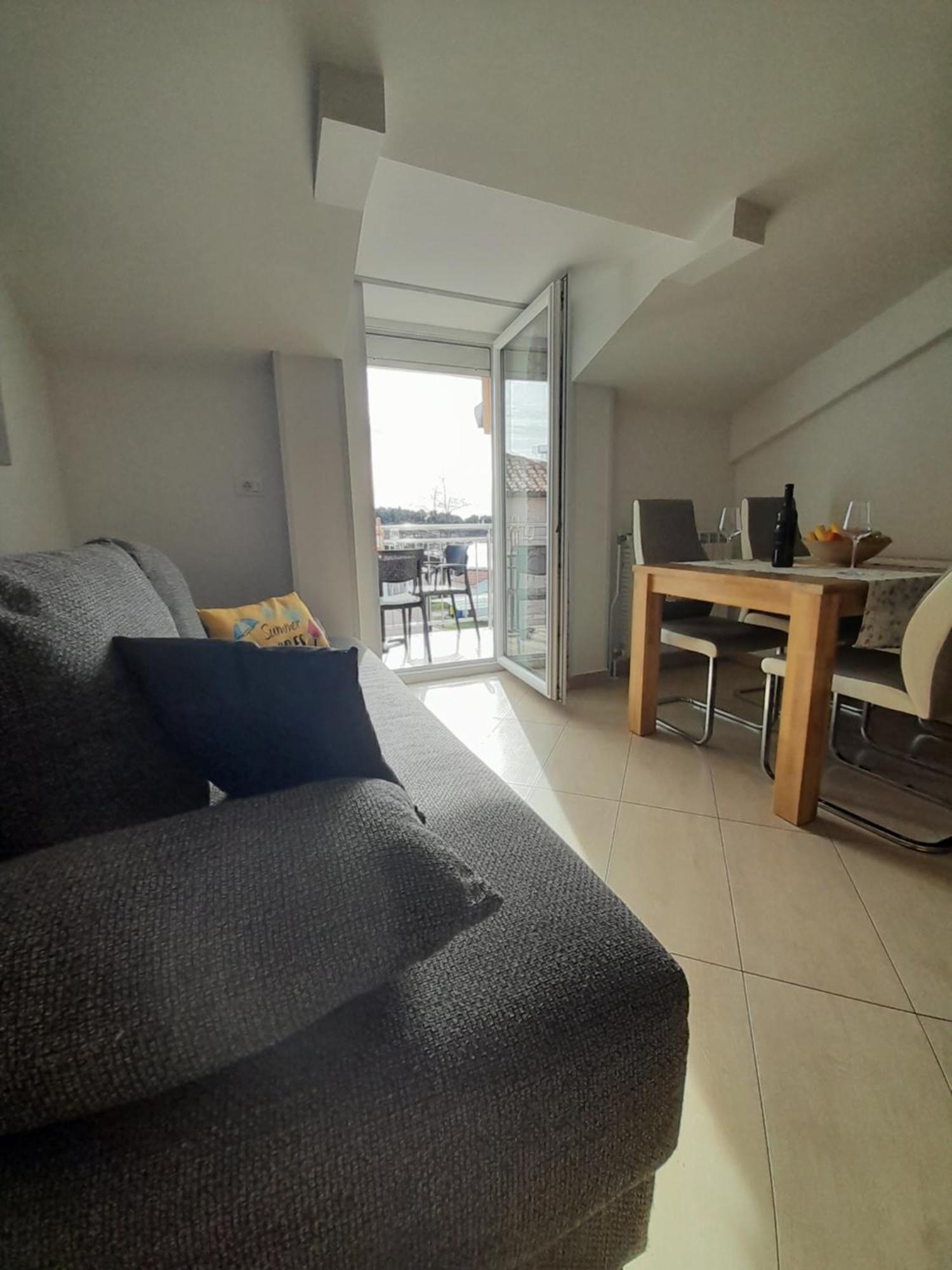 Apartman Voch Zambratija  Exteriör bild